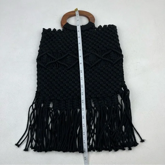 DANIELLE NICOLE Crochet Crossbody Purse Black Macrame Fringed w/Wood Handles - Picture 6 of 10